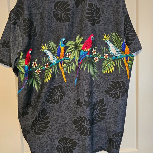 Hawaiian T-Shirt Xl - Picture 2 of 2